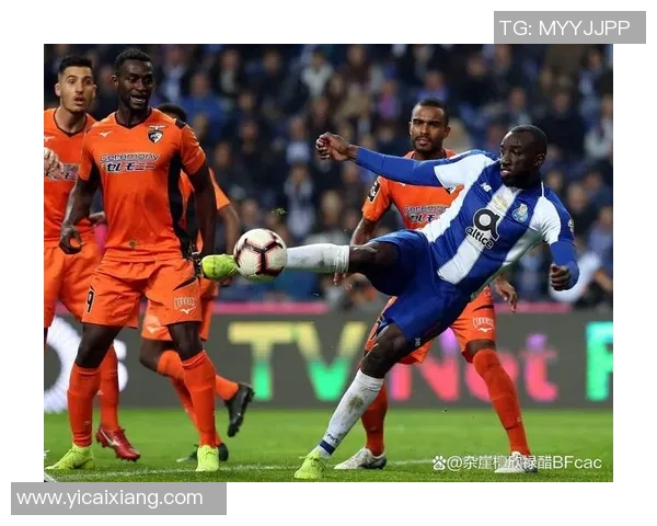 英超精彩对决波尔图大胜本菲卡神扑瞬间引发全场热烈欢呼 英超精彩对决波尔图大胜本菲卡神扑瞬间引发全场热烈欢呼