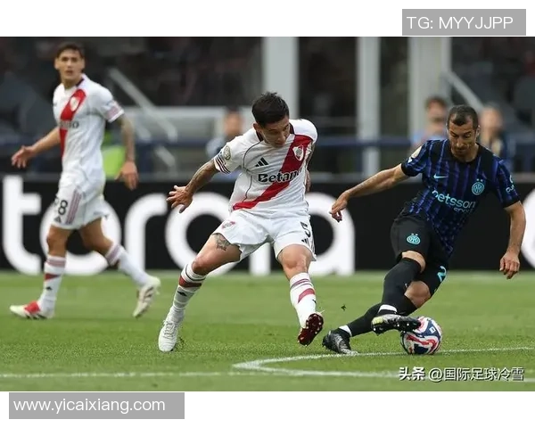 曼联友谊赛大胜国米六球狂潮与帽子戏法引发全场热潮