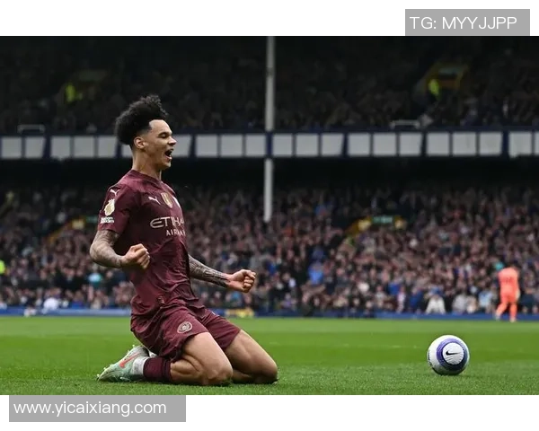 西甲激战曼城与AC米兰战成平局精彩瞬间引发全场热烈反响 西甲激战曼城与AC米兰战成平局精彩瞬间引发全场热烈反响